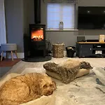 Marys Cottage, Grasmere, Dog Friendly, Hot Tub * Grasmere