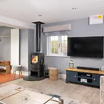 Marys Cottage, Grasmere, Dog Friendly, Hot Tub *