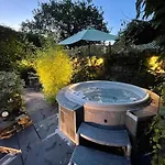 Marys Cottage, Grasmere, Dog Friendly, Hot Tub Kır Evi *