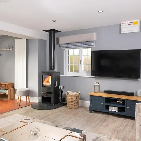 Marys Cottage, Grasmere, Dog Friendly, Hot Tub *