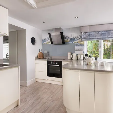 Marys Cottage, Grasmere, Dog Friendly, Hot Tub