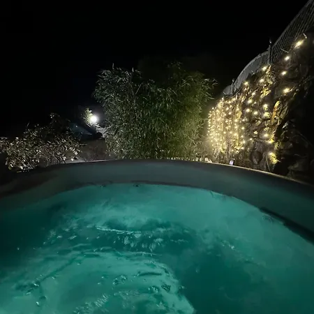 Landhaus Marys Cottage, Grasmere, Dog Friendly, Hot Tub *