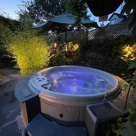 Marys Cottage, Grasmere, Dog Friendly, Hot Tub * 格拉斯米尔