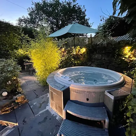 Marys Cottage, Grasmere, Dog Friendly, Hot Tub 乡村民宿 *