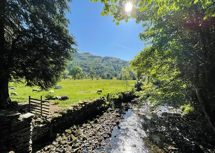 Marys Cottage, Grasmere, Dog Friendly, Hot Tub Country house