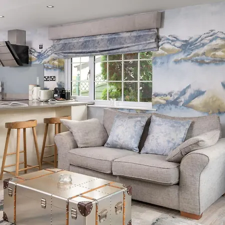 乡村民宿 Marys Cottage, Grasmere, Dog Friendly, Hot Tub 格拉斯米尔